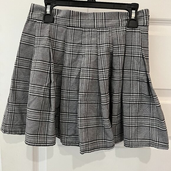 Plaid Skirt - Picture 1 of 2